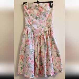 ISO All that Jazz Floral Strapless Dress